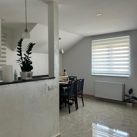 Apartman Diamond Lux Surčin Eksteriør billede