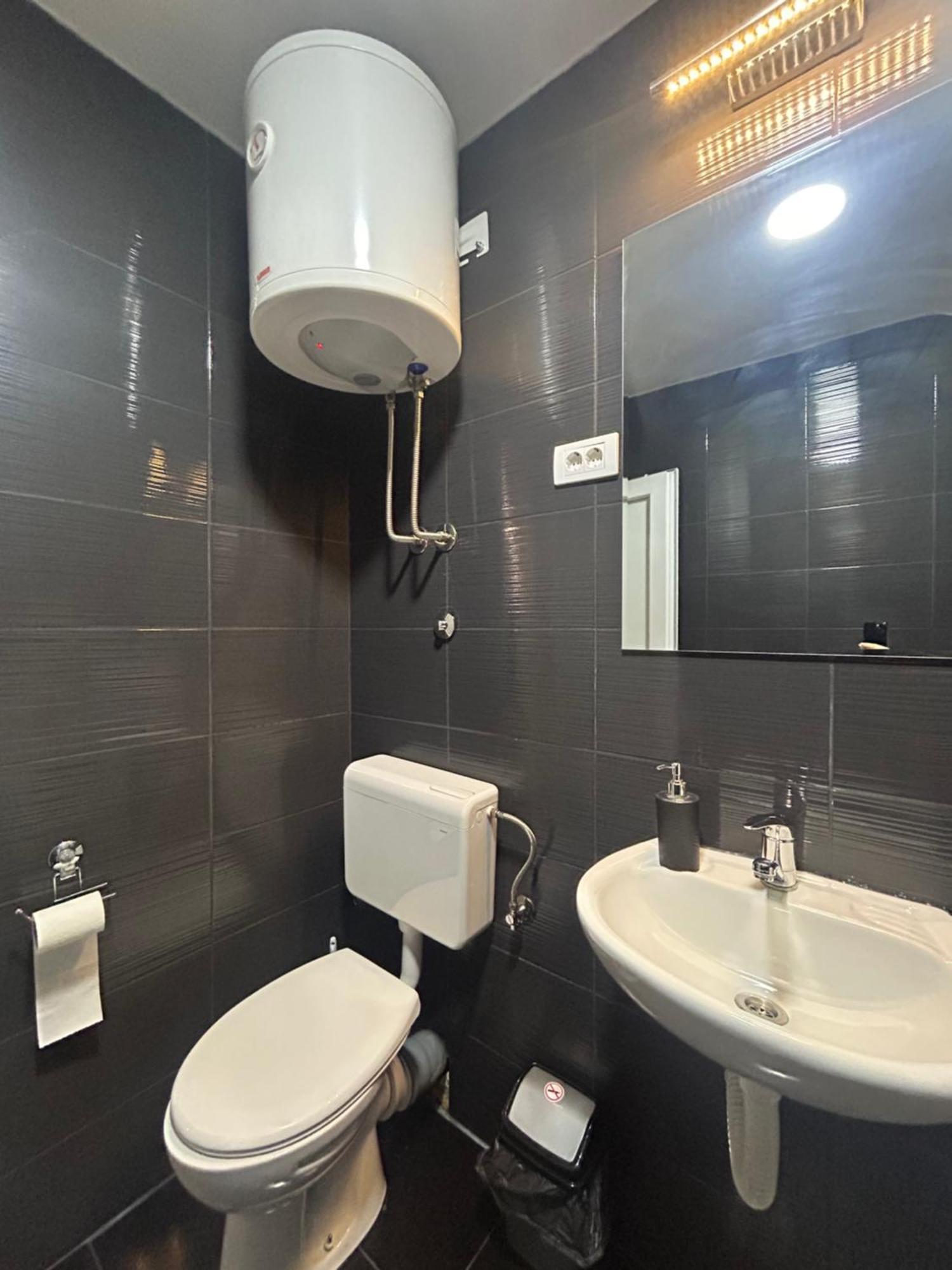 Apartman Diamond Lux Surčin Eksteriør billede