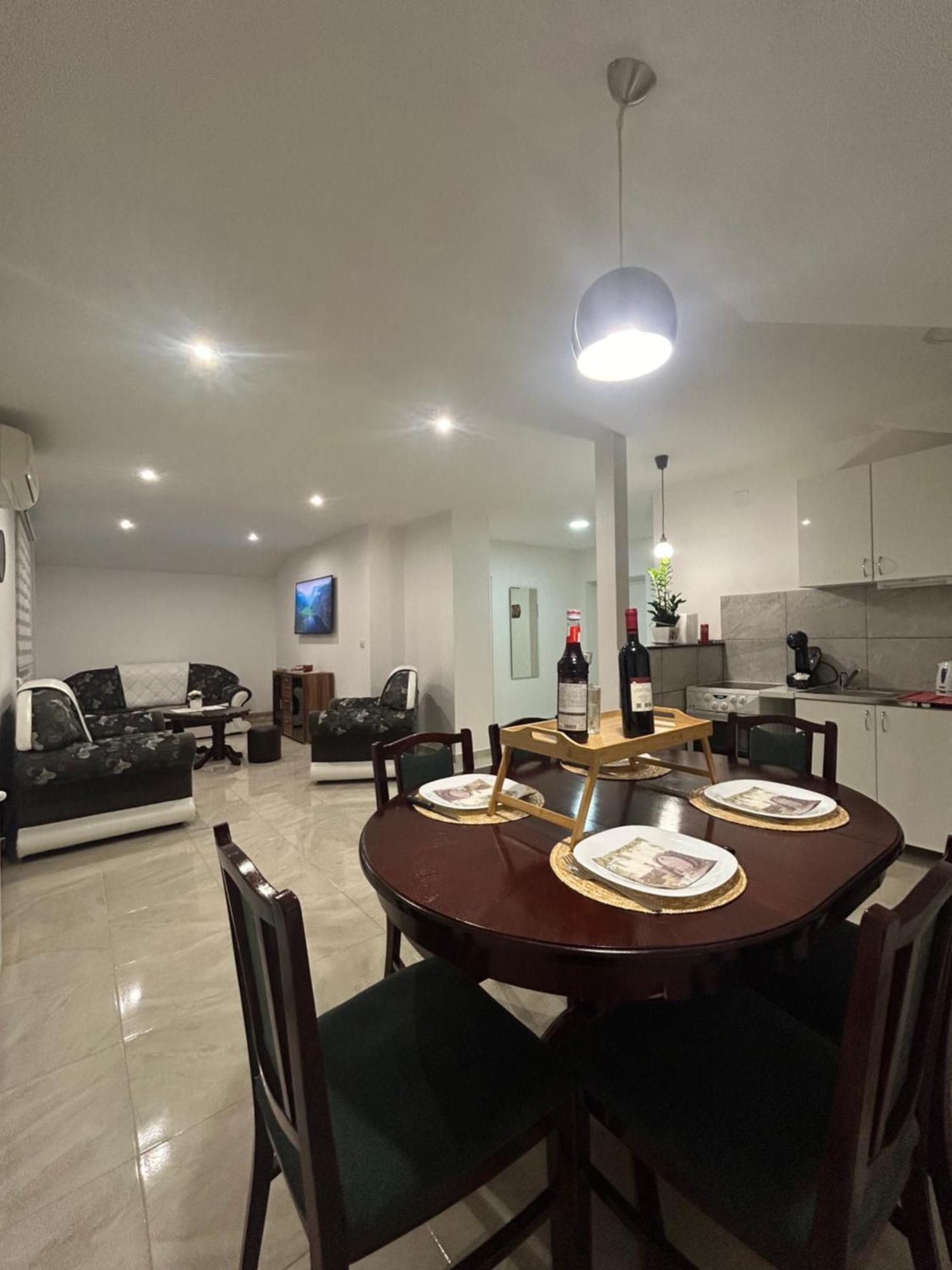 Apartman Diamond Lux Surčin Eksteriør billede