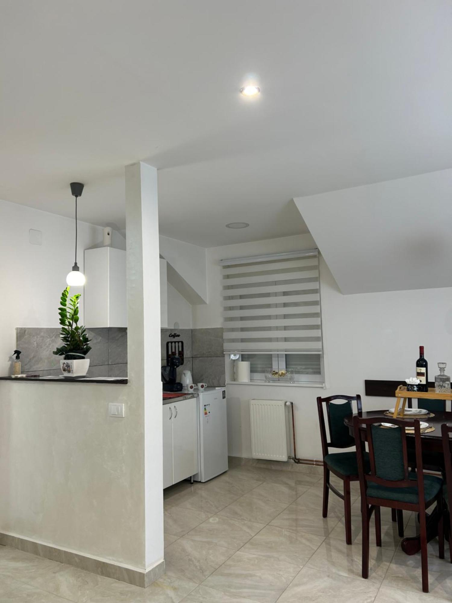 Apartman Diamond Lux Surčin Eksteriør billede