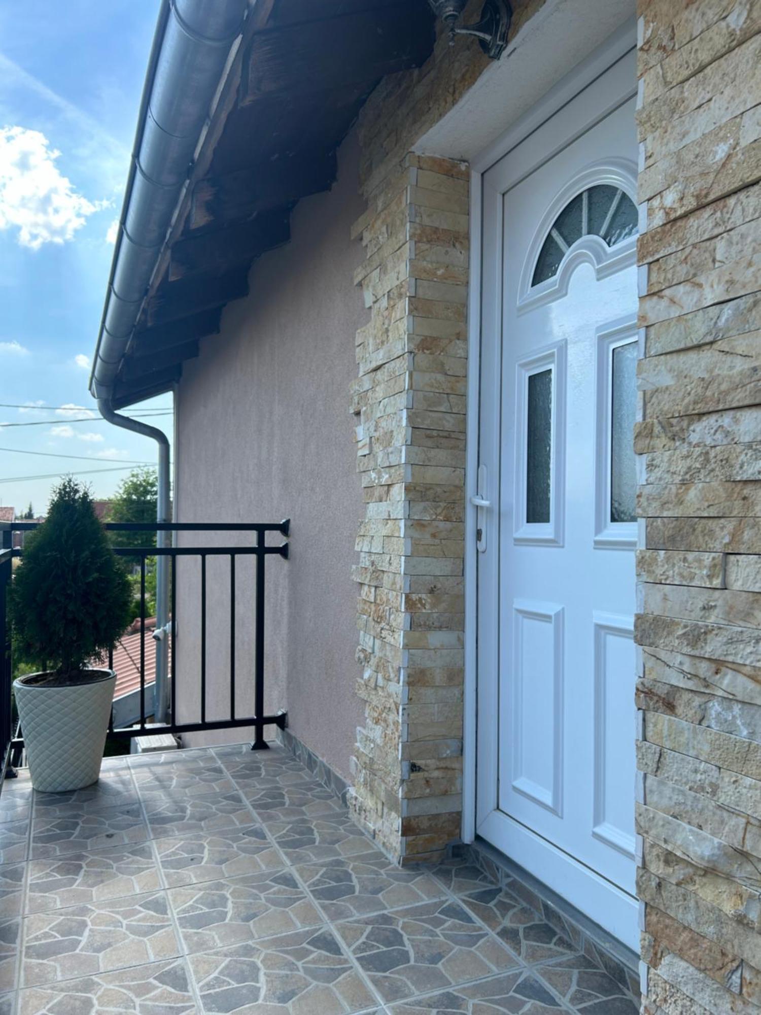 Apartman Diamond Lux Surčin Eksteriør billede